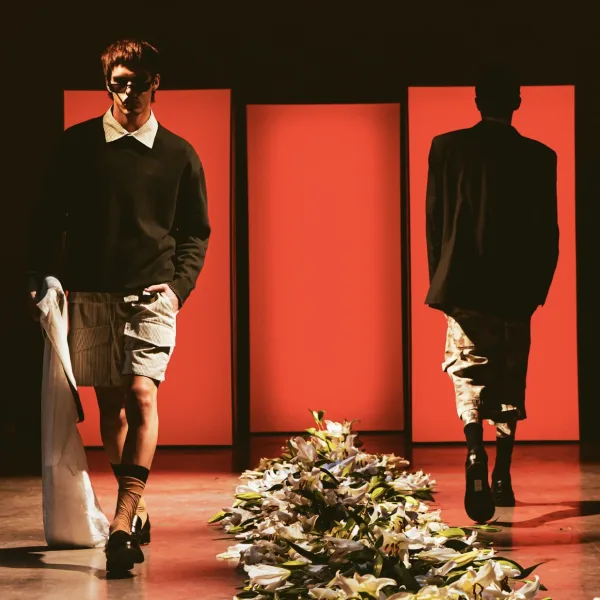 BAFWEEK: Bowen celebró sus 30 años con un desfile que unió historia y rebeldía